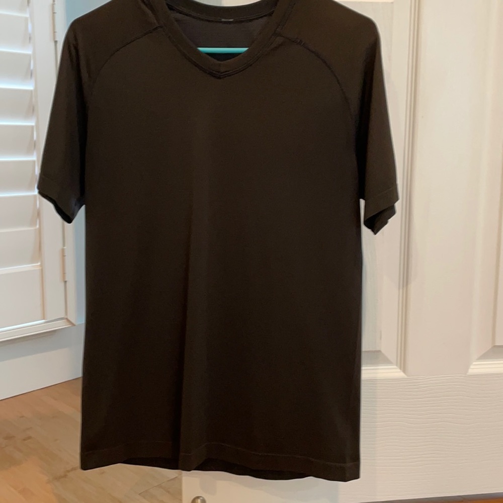 Men’s Lululemon Shirt Small